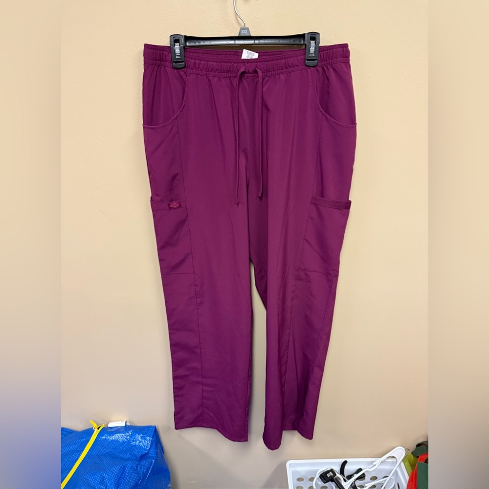 Dickies burgundy medical pull on drawstring pants size XL